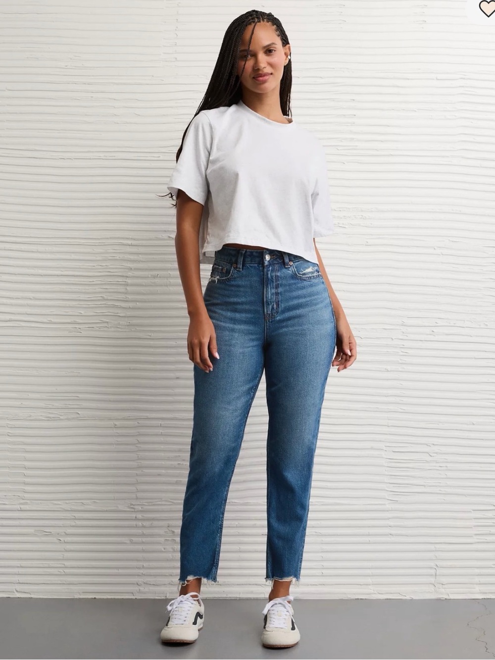 American Eagle Outfitters Women’s X Short Mom Jeans